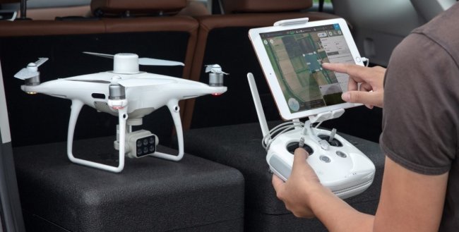 Квадрокоптер DJI Phantom 4 Multispectral + Мобильная станция D-RTK 2 High Precision GNSS в Челябинске